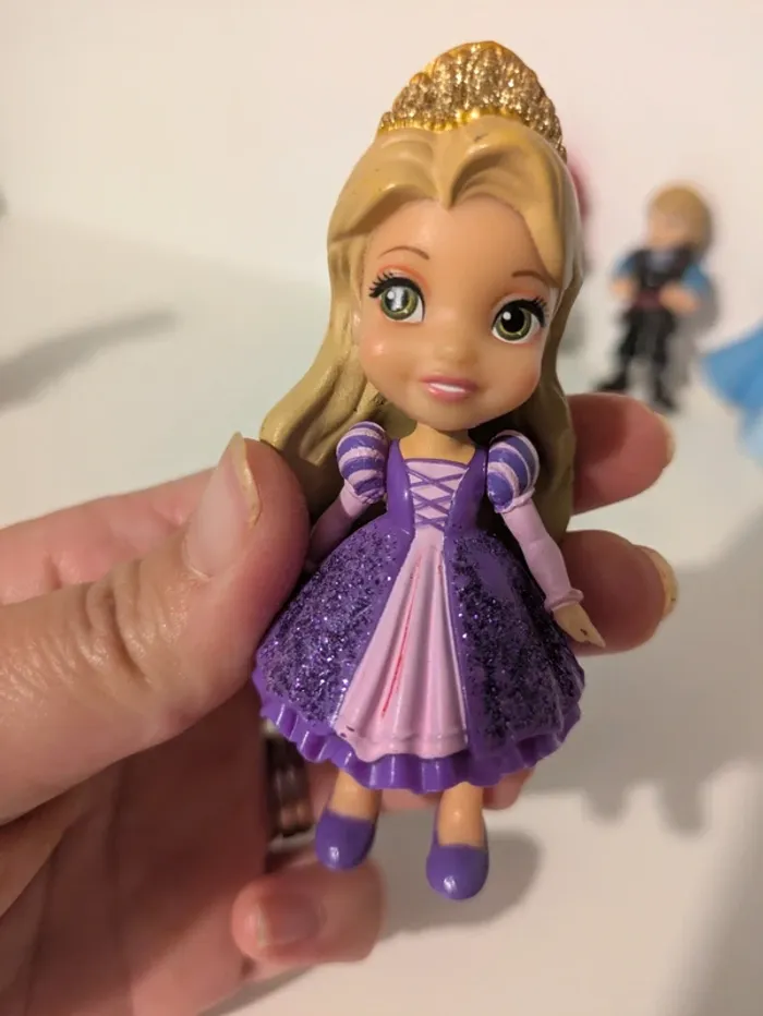 Lot de princesses Disney - photo numéro 7