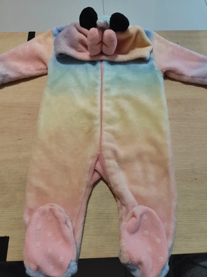 Combinaison licorne/ Minnie