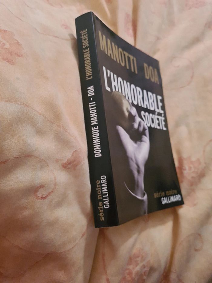 L' honorable société - photo numéro 3