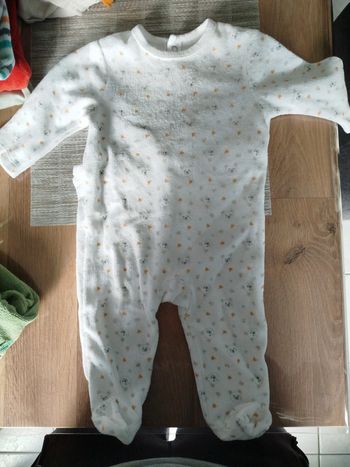 Vends pijama 3 mois