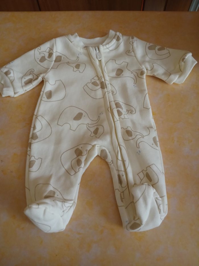 Lot pyjamas prema