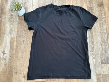 - Tee shirt (A) - Taille S - Très bon état