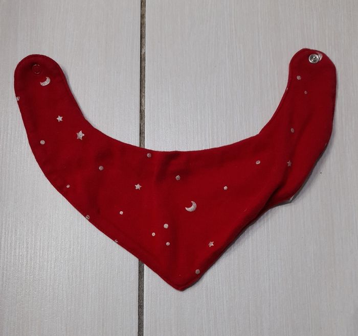 Bavoir / foulard de Noël
Porté 2 fois