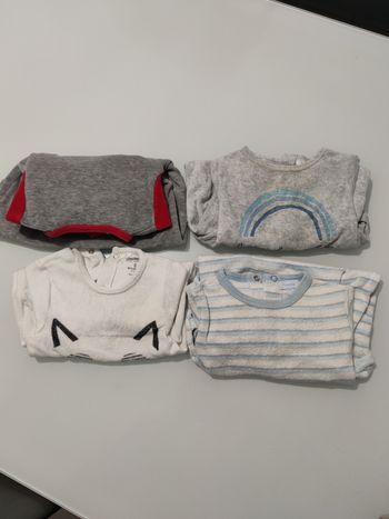 Lot de pyjama une pièce