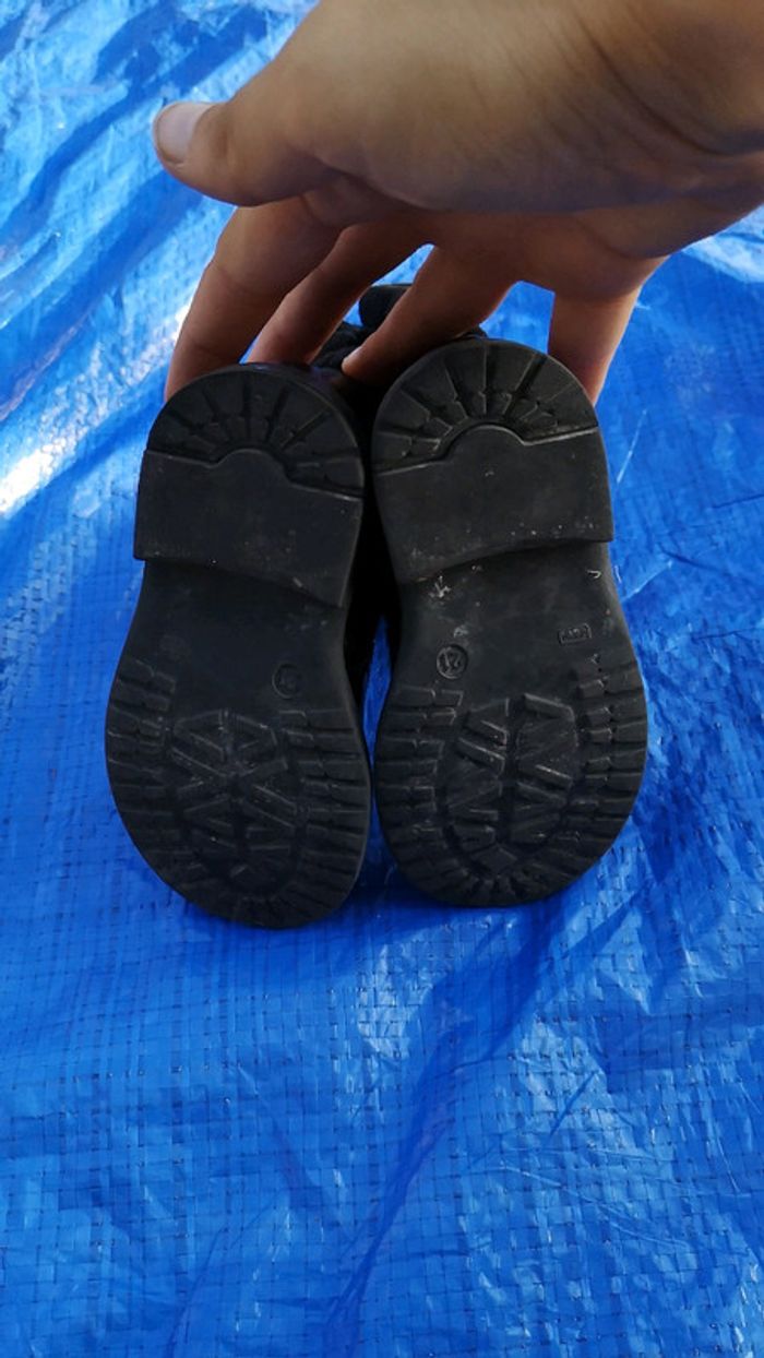 Bottes noires 21 - photo numéro 4