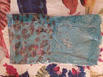 Lot de 2 foulards écharpe étoles neuf sous blister idée 💡 cadeaux fêtes anniversaire 🎂 