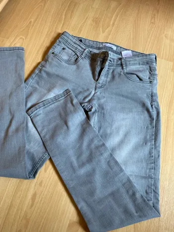 Jean’s gris 16 ans