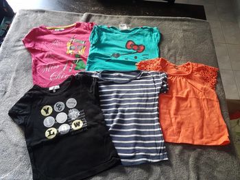 Lot 5 tee shirts 3 ans