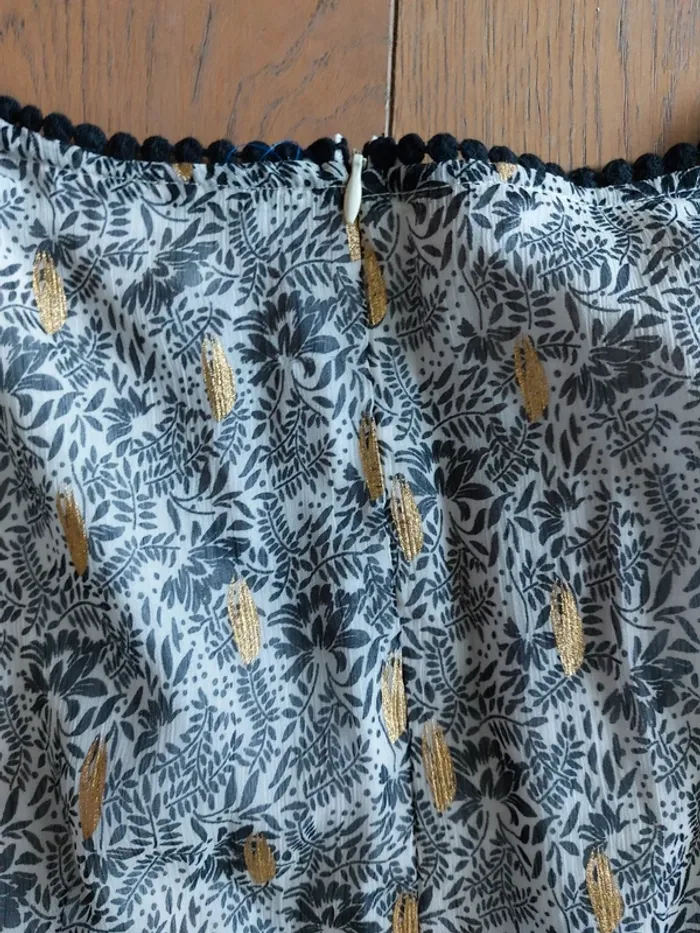 Robe très bon état taille 42 blanche porte - photo numéro 4