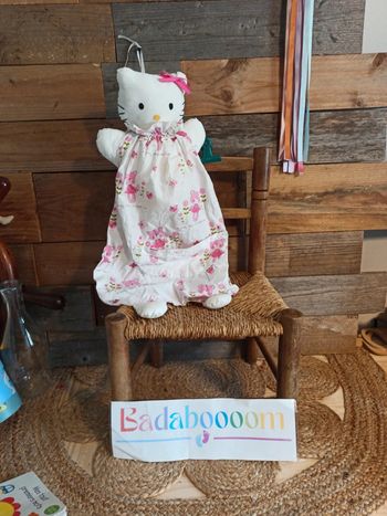 Range pyjama hello Kitty fait main tbe