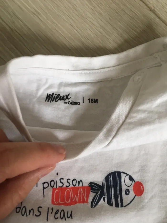 Lot t-shirt manches longues 18 mois - photo numéro 9