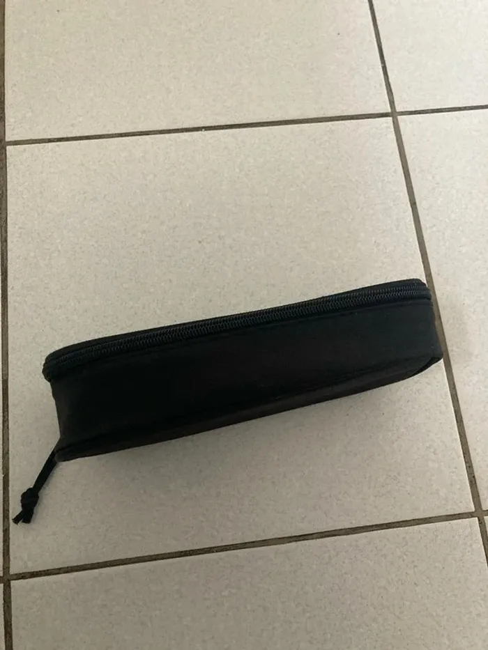 Trousse scolaire noire - photo numéro 3