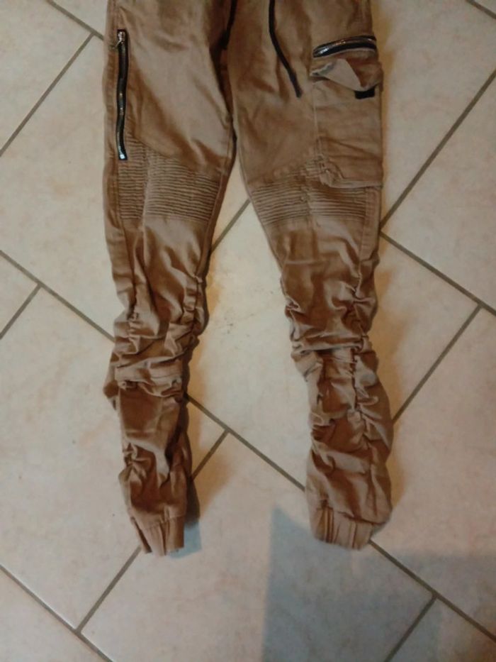Cargo taille 29 - photo numéro 2