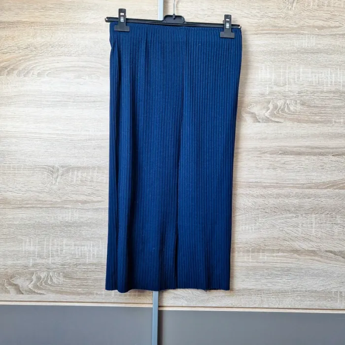 Jupe bleu marine - photo numéro 3
