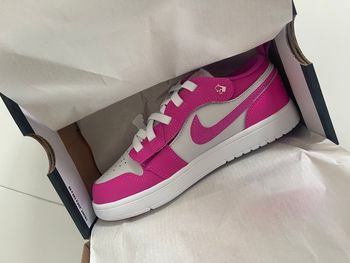 Nike air Jordan 1 low neuve authentiques