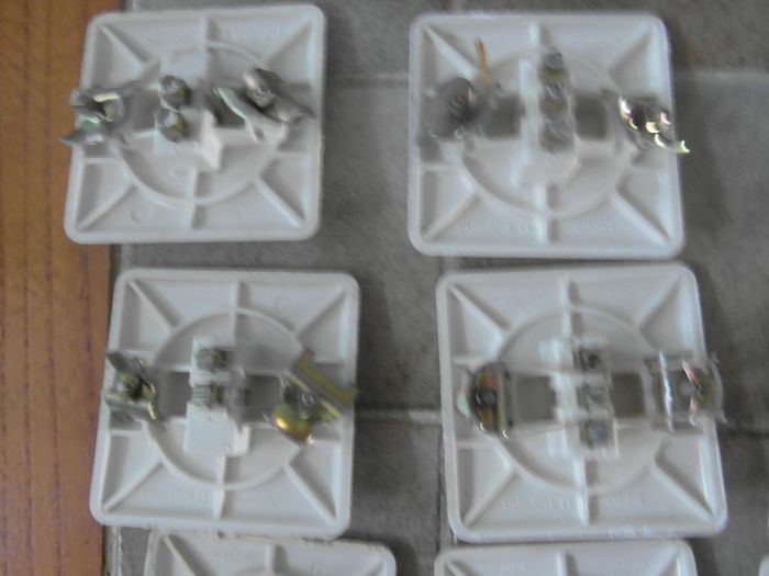 lot 16 interrupteurs - photo numéro 4