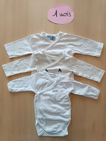 Lot 3 bodies 1 mois