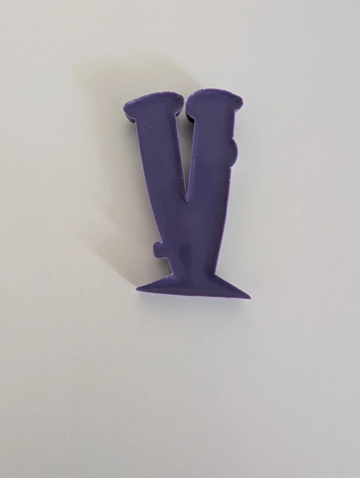 Lettre v violet de l' alphabet des alphas édition recrealire - photo numéro 2