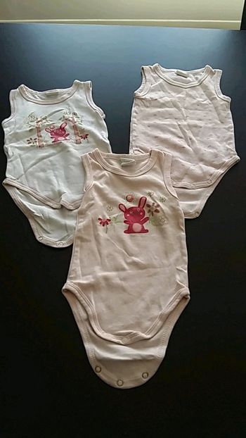 Lot de 3 bodies dans manche