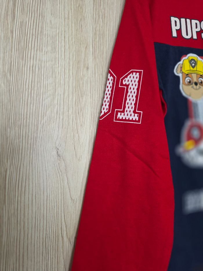 TEE-SHIRT MANCHE LONGUE PAW PATROL NICKELEDEON PUPS AT WORK NEUF AVEC ÉTIQUETTE DESSUS TAILLE 6ANS - photo numéro 2