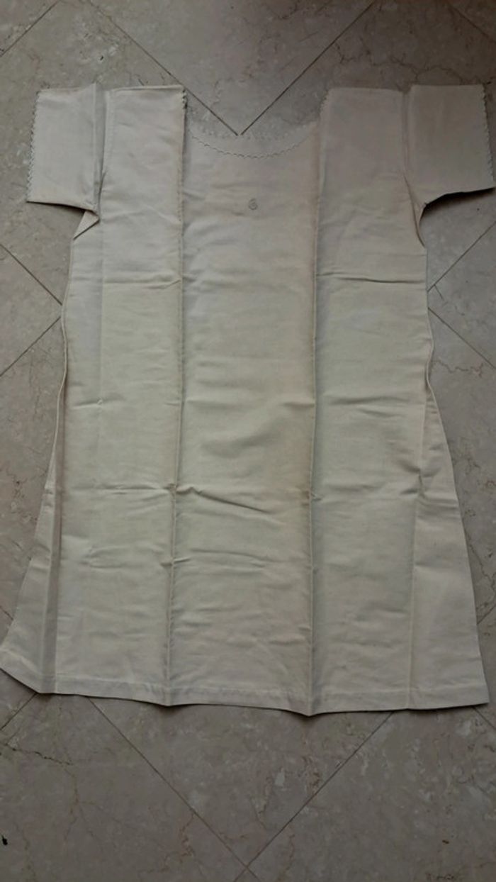 Chemise ancienne. Toile en très bon état. NEUVE - photo numéro 2