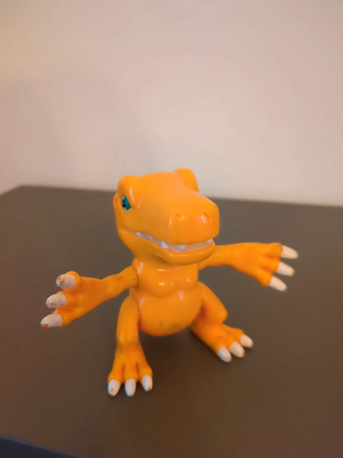 figurine Digimon agumon