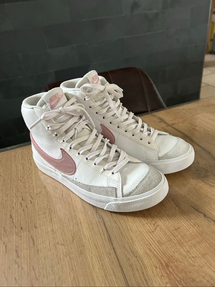 Baskets Nike Blazer Mid 77 - pointure 40 - photo numéro 2