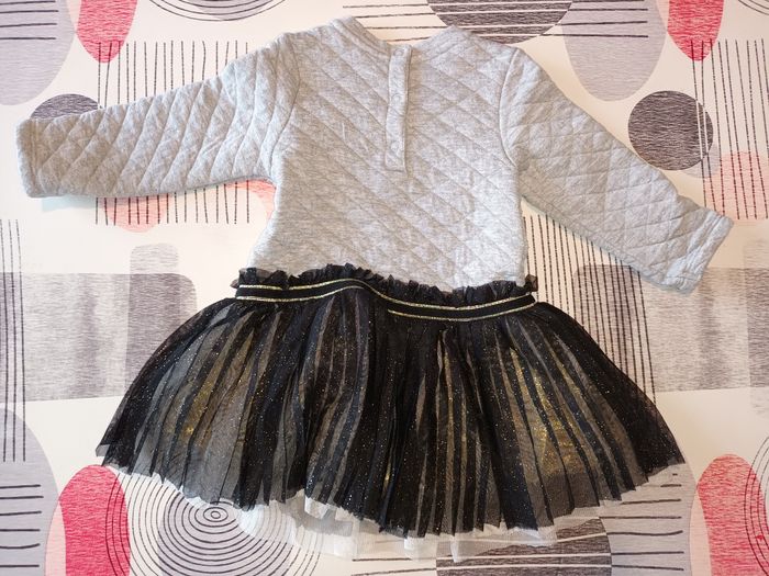 Magnifique robe dorée Taille 18 mois 👧 - photo numéro 4