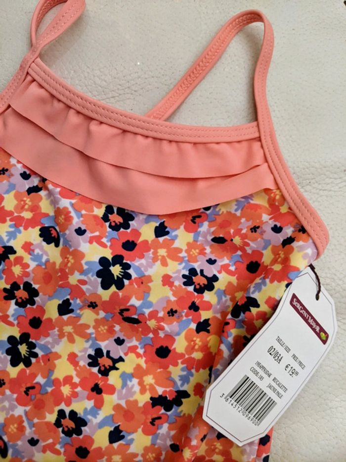 Maillot de bain rose Sergent Major 2-3 ans neuf
Motif petites fleurs type Liberty - photo numéro 2