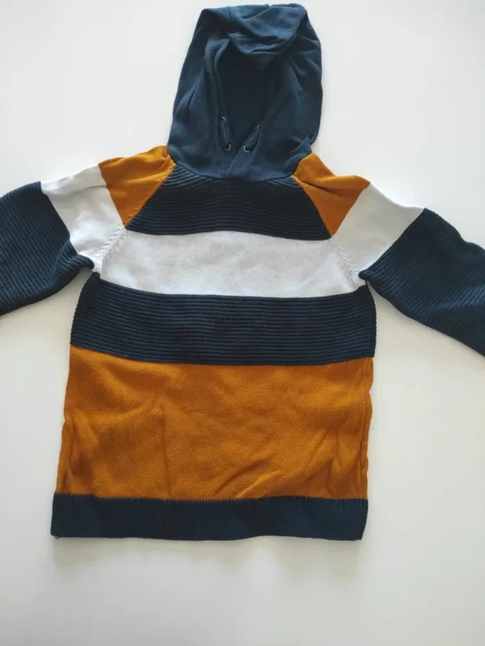 Pull capuche