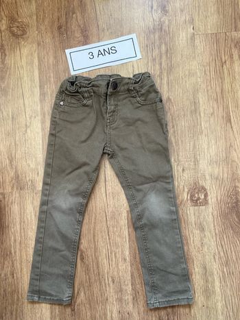 Jean slim kaki 3 ans