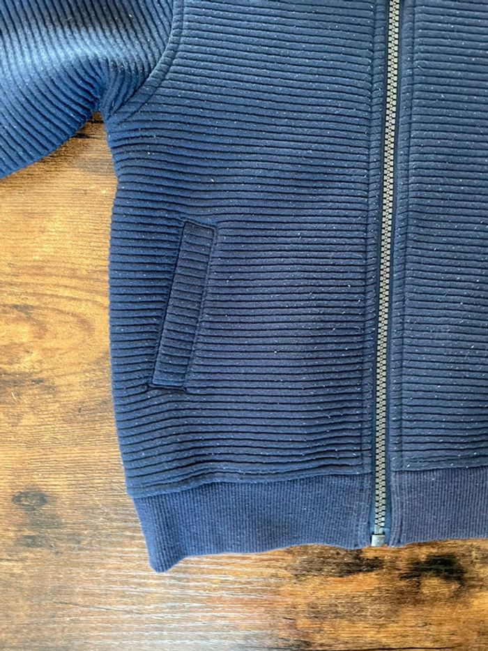 Veste bleue avec fermeture éclair - photo numéro 2