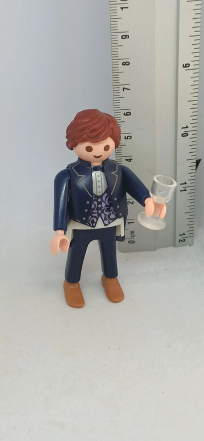 Homme en tenue de soirée playmobil