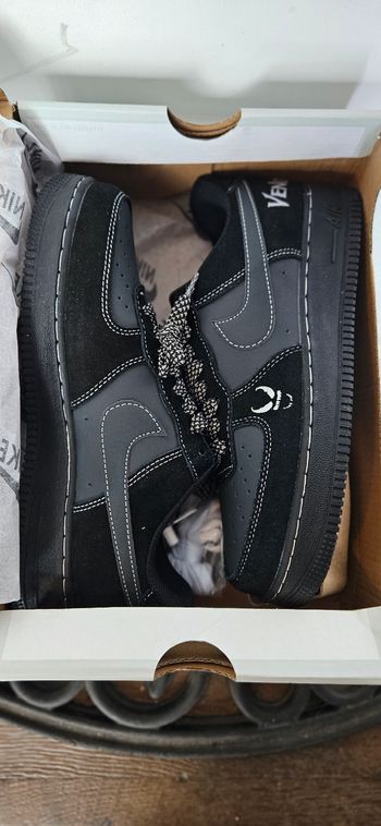 Basket Venom Nike neuf dans boite