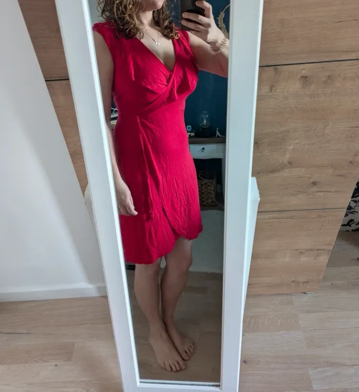Robe style portefeuille à volant - photo numéro 2