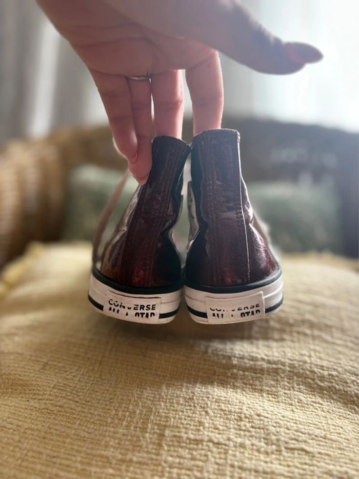 Converse montante - bordeaux à paillettes - pointure 31 - en très bon état - photo numéro 5