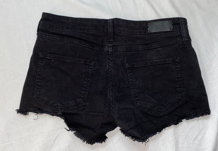 short en jeans NVY jeans taille 36 valeur 60 euros - photo numéro 3