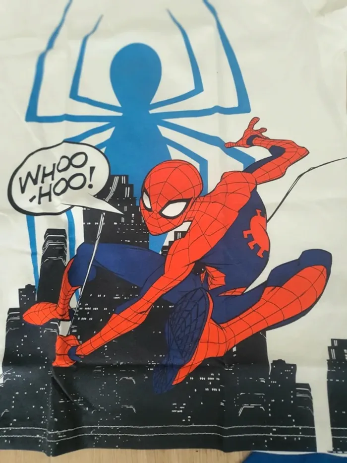 Pyjama spiderman taille 7-8 ans - photo numéro 6
