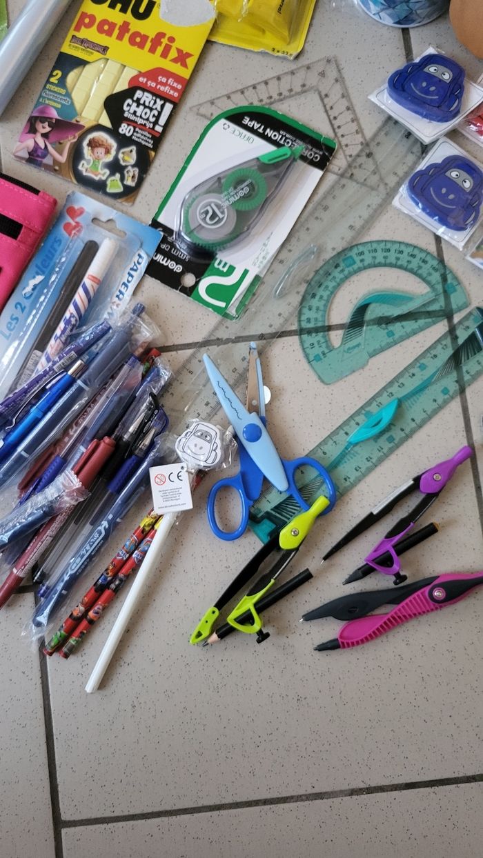 Lot fournitures scolaires - photo numéro 4