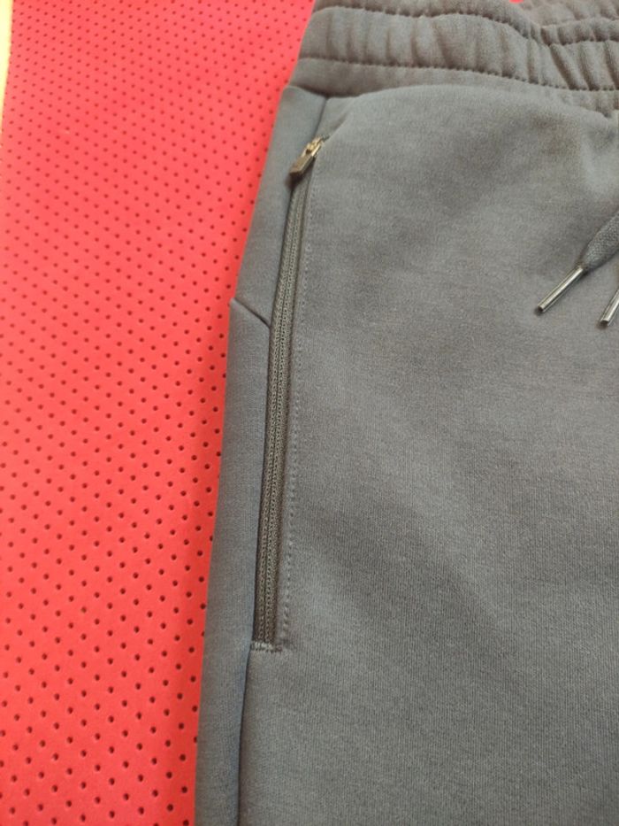Pantalon de foot Manchester City, Puma Authentique Officiel taille enfant 13/15 ans, Neuf - photo numéro 4