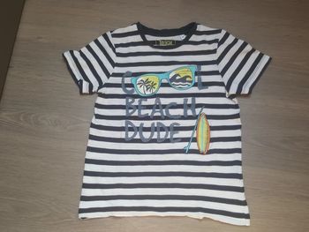 T-shirt manches courtes taille 122