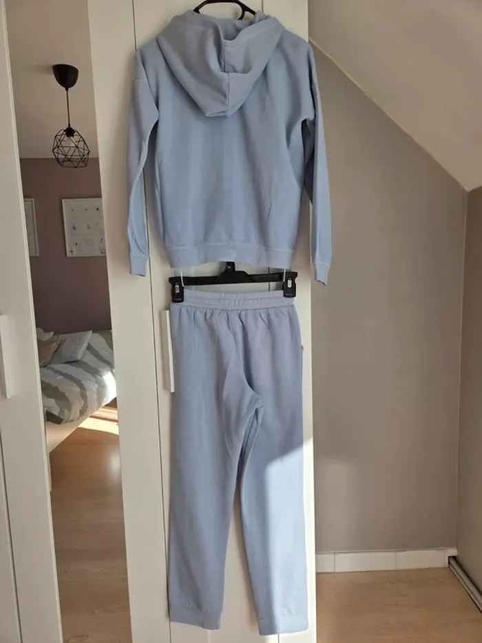 Ensemble jogging enfant taille 12 ans - photo numéro 7