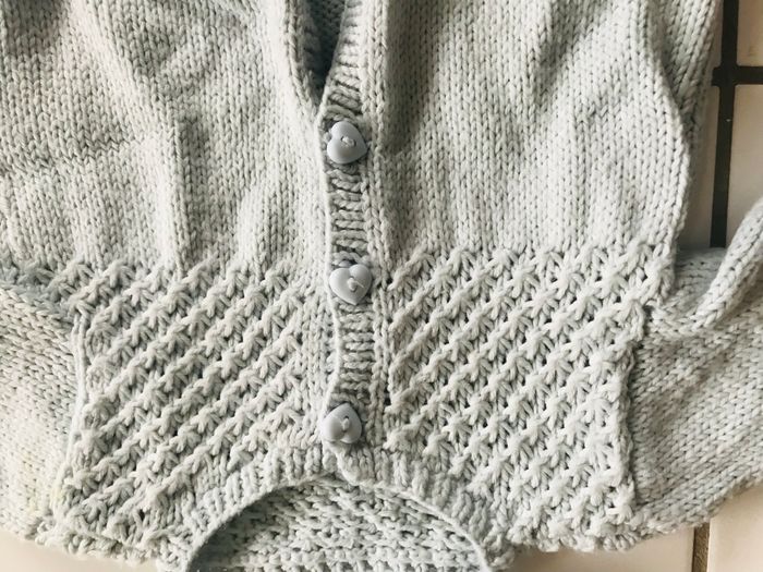 Lot 2 robes + 2 vestes excellent état 12 mois - 74cms - photo numéro 8