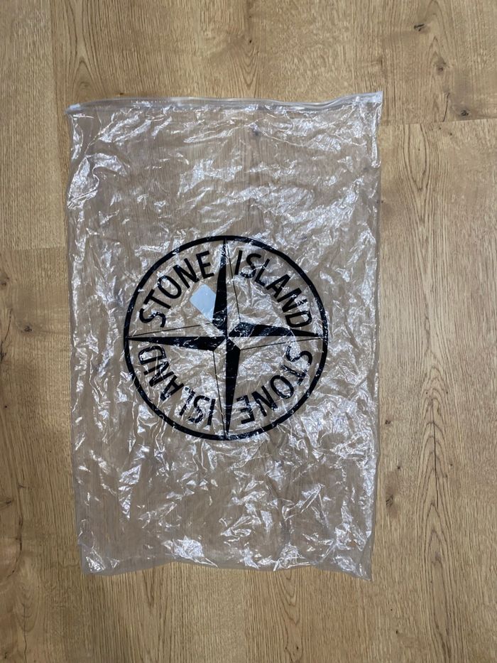 Pull stone island