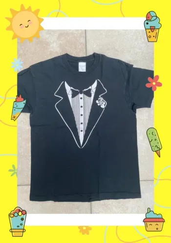 T shirt imprimé cravate