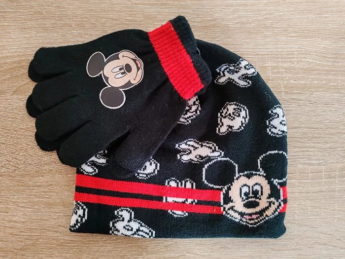 Ensemble bonnet gant Mickey