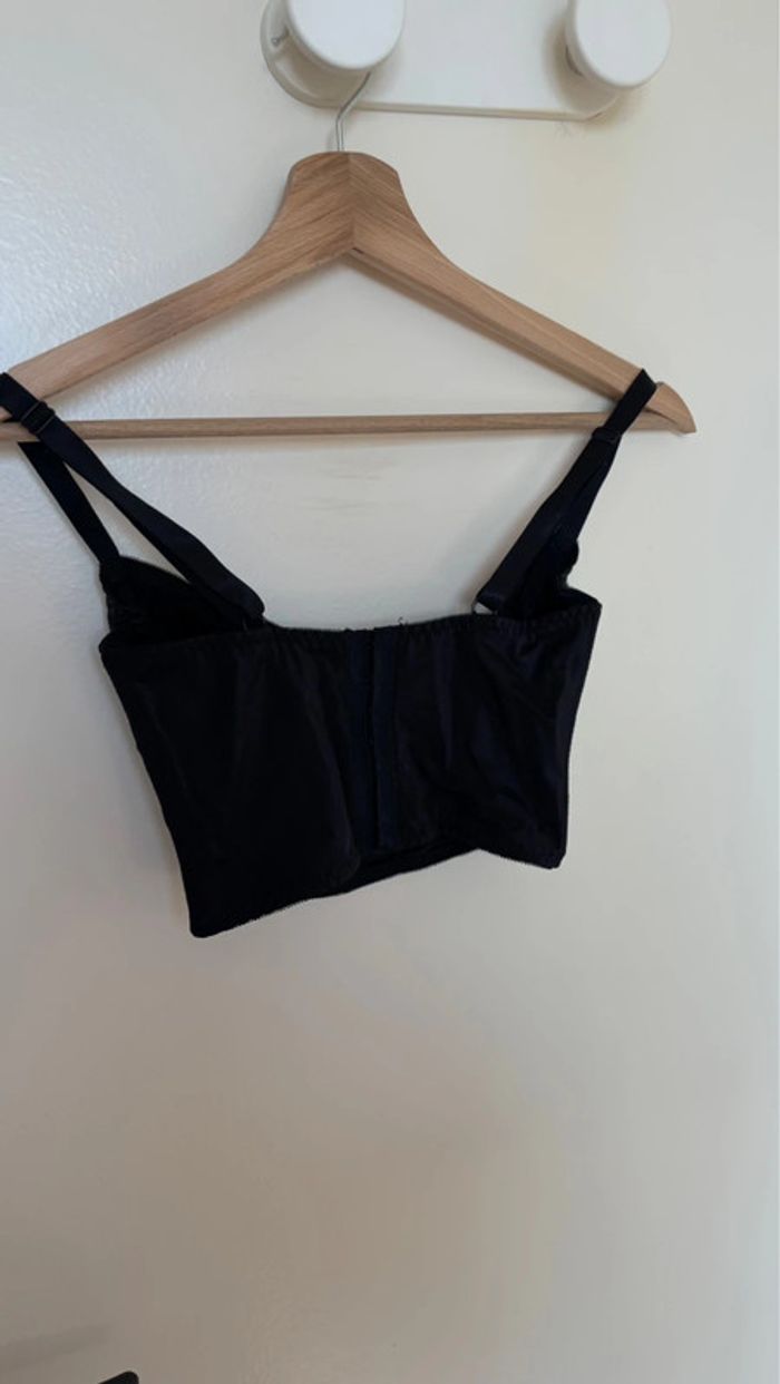 Haut court taille 85B en très bon état - photo numéro 3