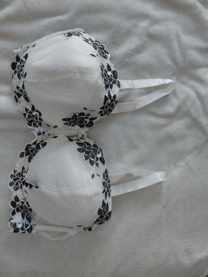 Soutien gorge 125 D - photo numéro 2