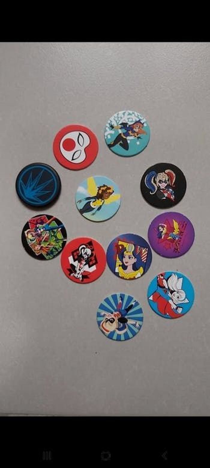 Pogs et jeton DC SuperHero Girl