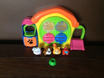 Niche avec ses 4 animaux